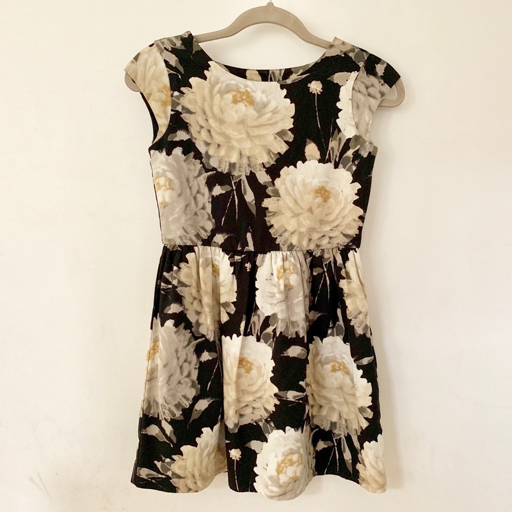 Gap girl’s floral dress size 8